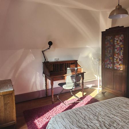 Appartement Atypique - 2 Chambres - Rue Calme Dans Centre Ville Седан Екстериор снимка