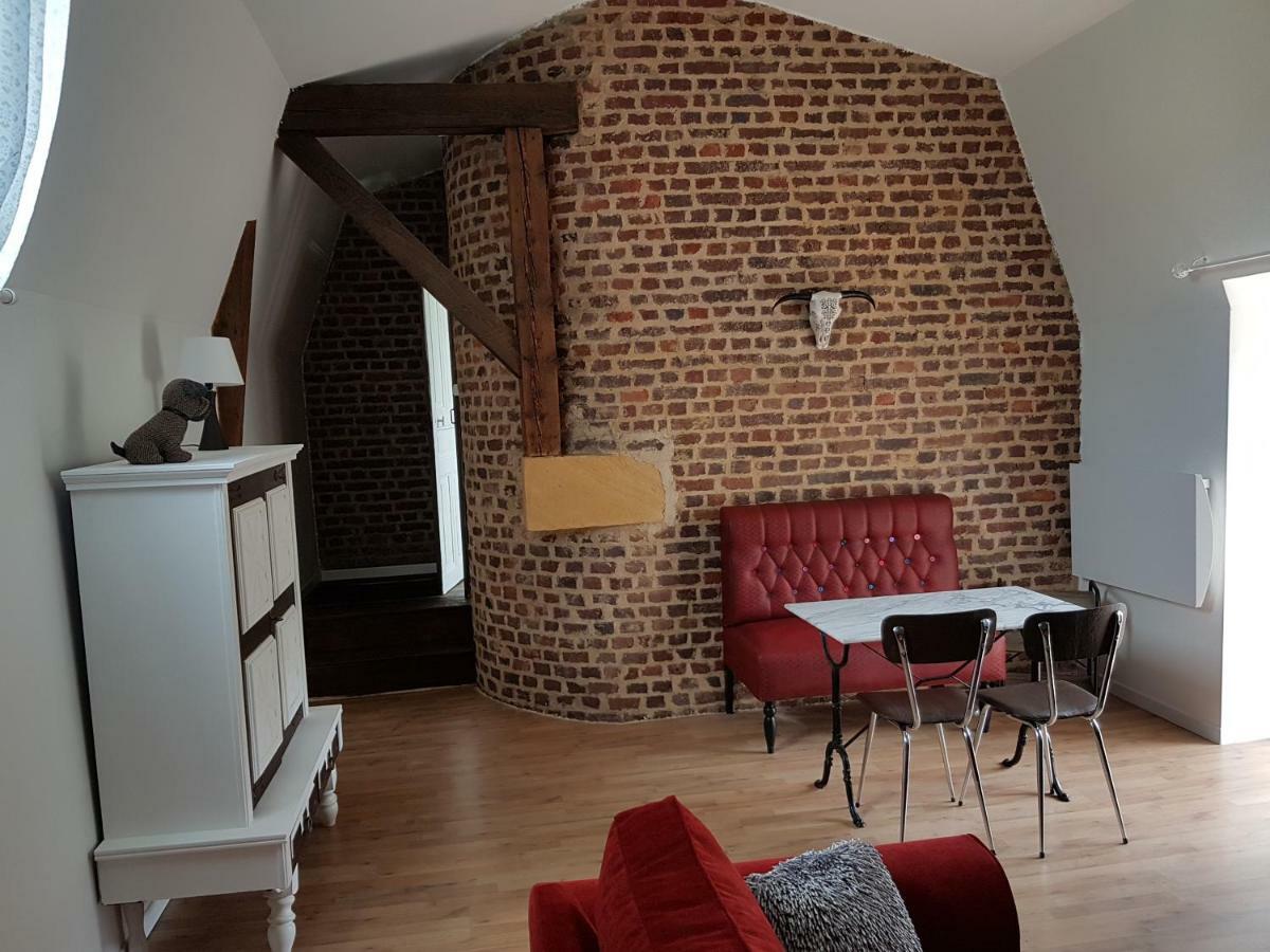 Appartement Atypique - 2 Chambres - Rue Calme Dans Centre Ville Седан Екстериор снимка