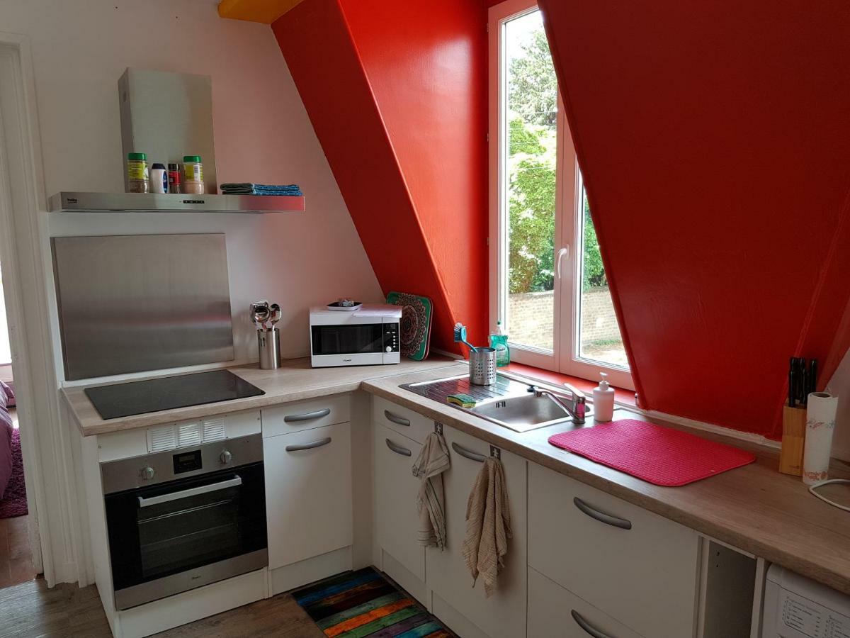 Appartement Atypique - 2 Chambres - Rue Calme Dans Centre Ville Седан Екстериор снимка